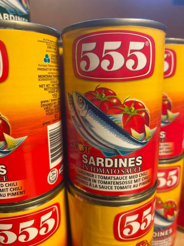 555 Sardines in Tomato w/Chili Sauce 155g.